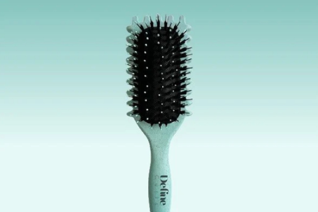 Curl defining brush